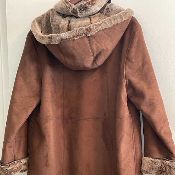 Fen-Nelli Studio Shearling Coat - Picture 3 of 8